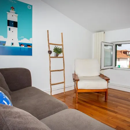 La Marina Amplio En Pleno Centro De Хондаррибиа