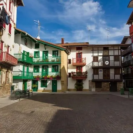 La Marina Amplio En Pleno Centro De * Hondarribia
