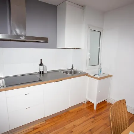 La Marina Amplio En Pleno Centro De * Хондаррибиа